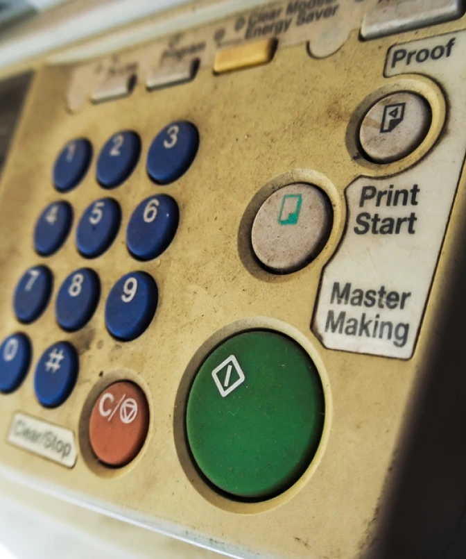 Wie veraltete Lösungen wie das Fax Datenschutz und Digitalisierung bremsen